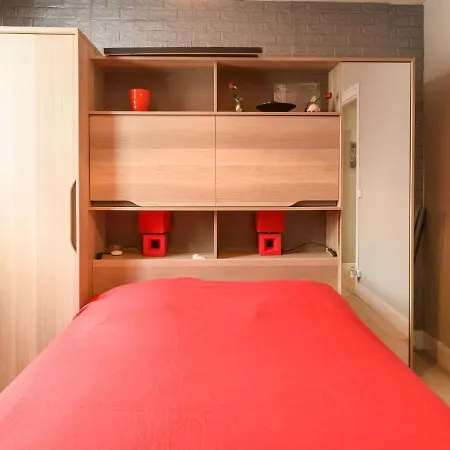 Dans La Foret De Pin By Interhome Lejlighed