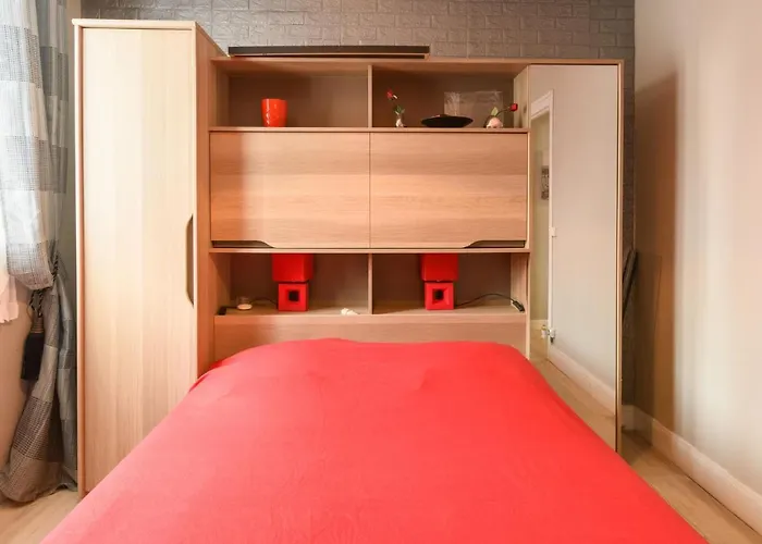 Dans La Foret De Pin By Interhome Lejlighed